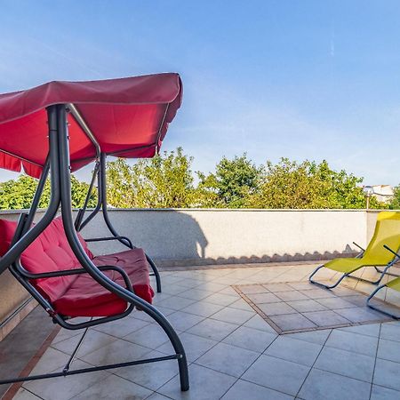 All Seasons Apartment Pula Luaran gambar